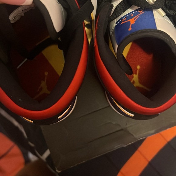 Jordan one Mid size 8.5 men (not in shoe box sold from) - Picture 5 of 6